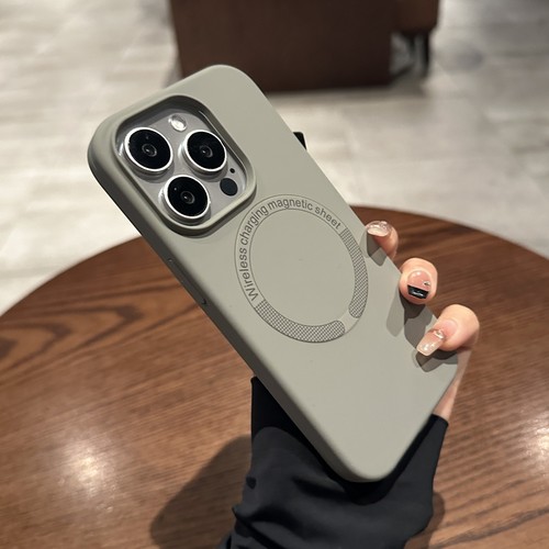 适用于iPhone液态硅胶磁吸手机壳