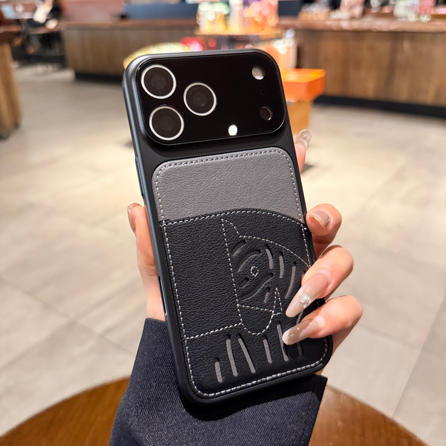 秒变17大视窗镜头适用iphone17promax手机壳苹果16pro马年新款黑灰撞色镂空马15高级感13皮质插卡包14保护套