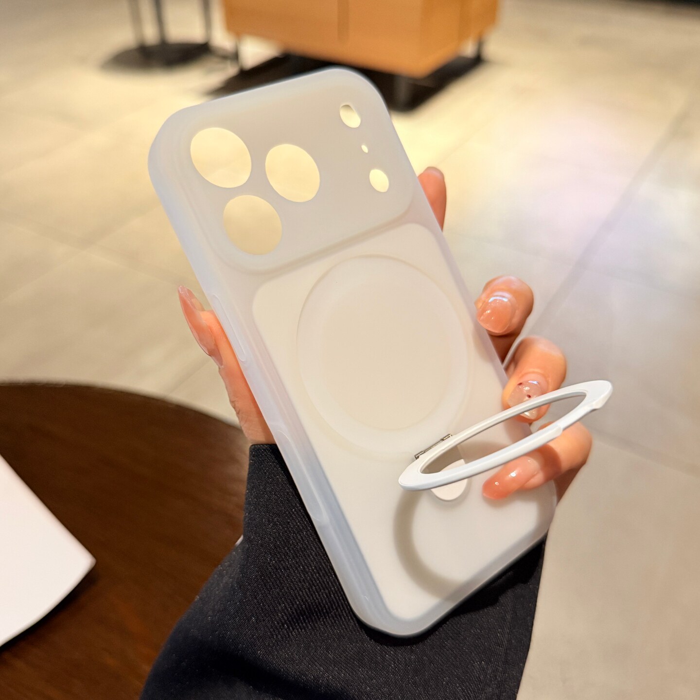 磁吸支点壳适用苹果17promax手机壳iphone16pro液态硅胶新款果冻白色15带支架14PM按键全包保护套情侣高级感
