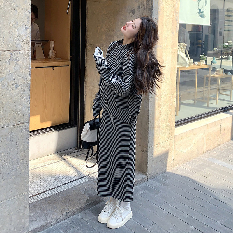 实拍韩里韩气条纹卫衣休闲运动套装女春半身裙两件套盐系高级感