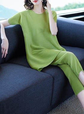 御姐套装大码洋气俏皮两件套宽松胖女人春装阔太太高贵褶皱女 007