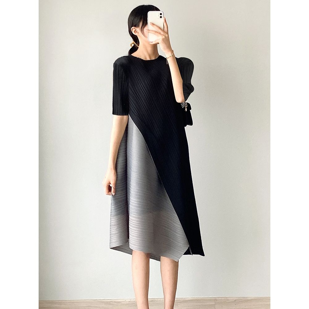 宅褶皱拼色连衣裙女中长款宽松显瘦夏新款气质短袖高档洋气裙子三