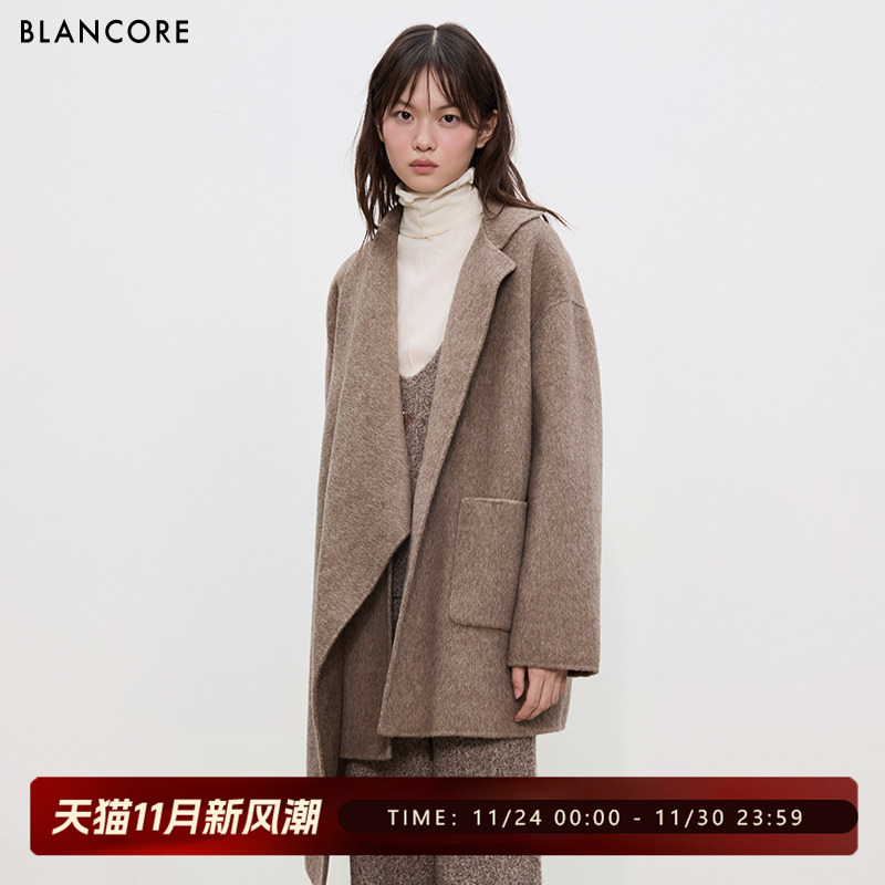 BLANCORE中长款围脖阔型羊毛大衣