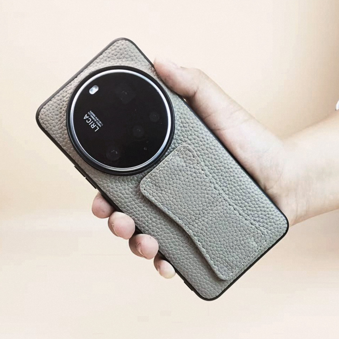 适用于小米17ultra手机壳新款头层牛皮壳腕带支架全包保护套男女款xiaomi15ultra真皮壳高端送挂繩