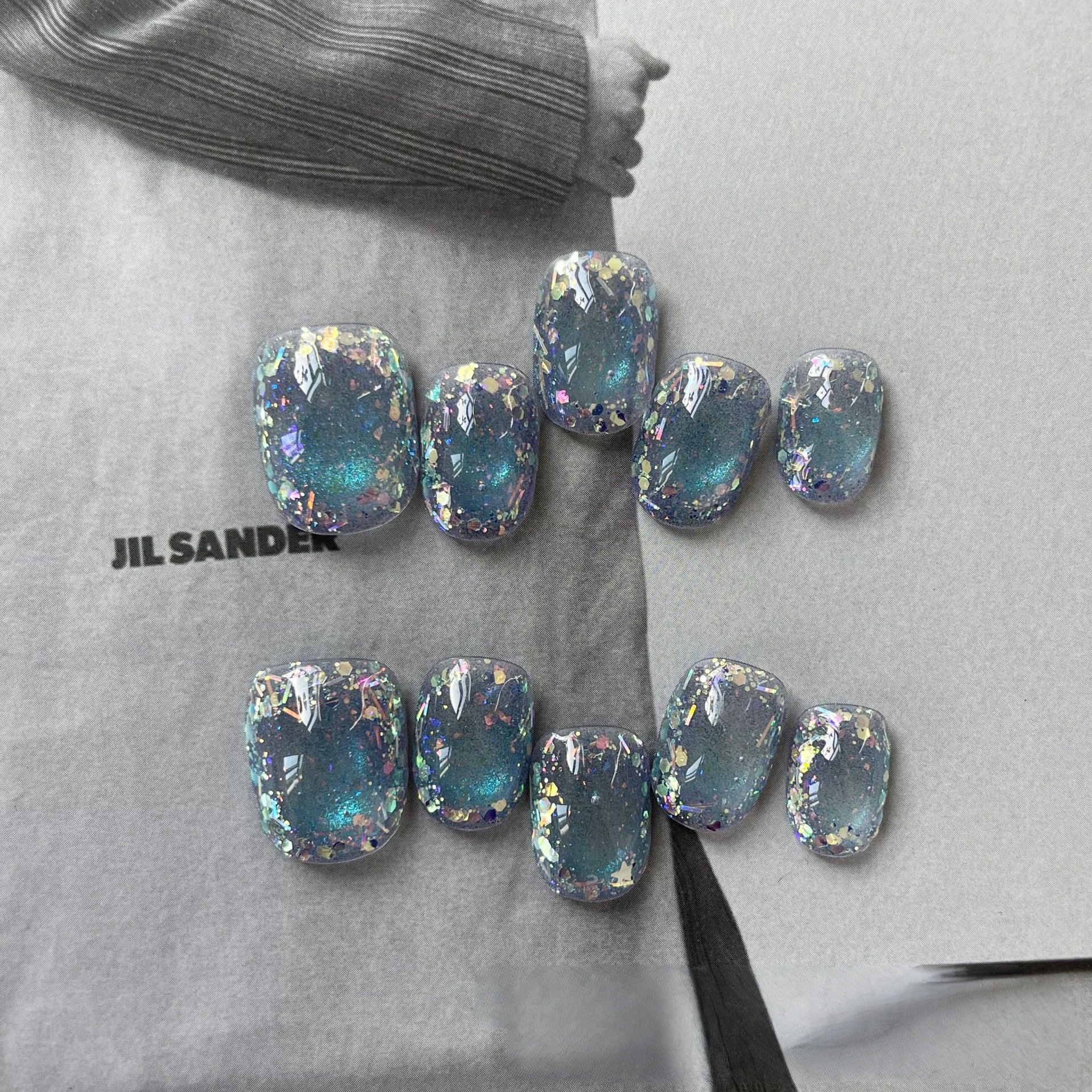 奈奈子美甲铺 2025年新款穿戴甲小众梦幻蓝色猫眼显白高级感ins风