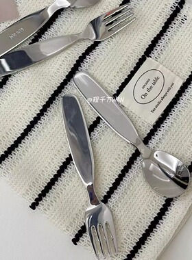 程千万WAN 母婴级304儿童勺叉加厚甜品叉西瓜沙拉勺便携可爱套装