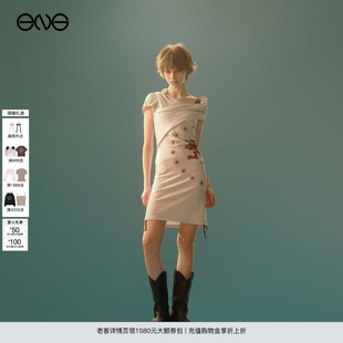 新品 25秋 不規(guī)則徽章印花連衣裙女裝 Department ENG Anomalies