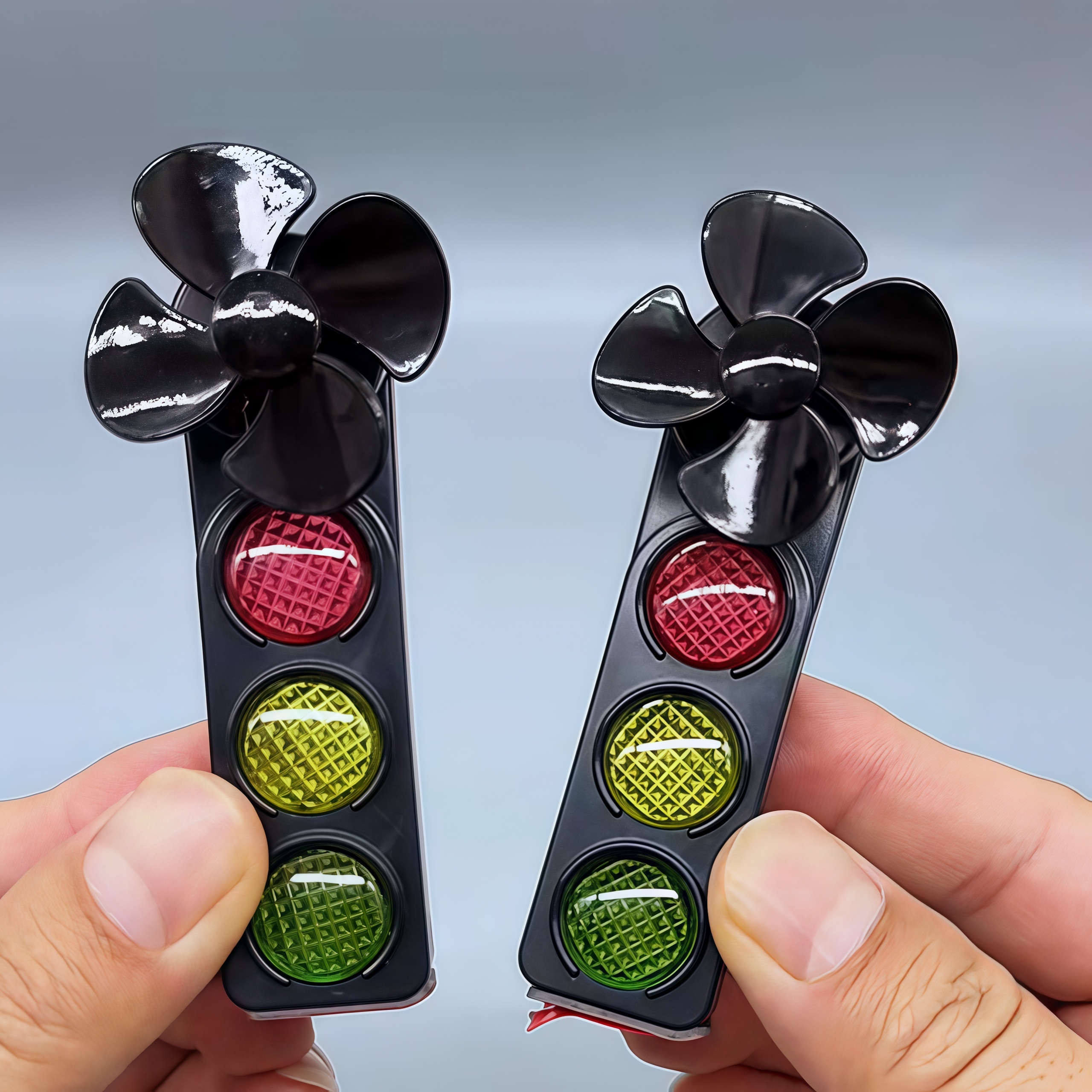 红绿灯路标摆件电动车摩托车风扇红绿灯风车风力发电LED亮光车载