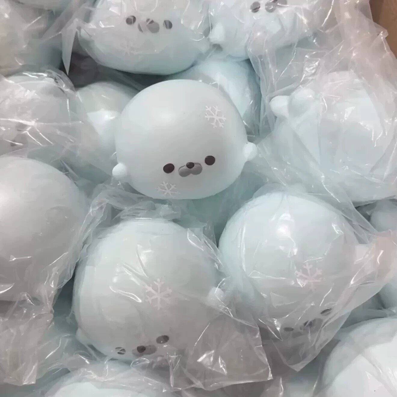 新品爆款湿软慢回弹大海豹团子湿软嫩皮感仿真食玩解压玩具捏捏乐