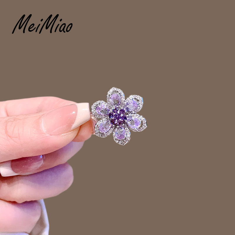 新款镶嵌紫锆石花朵胸针高档小众别针防走光领针优雅西装配饰胸花,饰品/流行首饰/时尚饰品新,胸针,淘宝优惠券,粉丝福利购,淘宝优惠卷