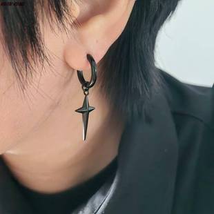 痞帅四芒星吊坠耳环女黑色十字架耳钉男气质独特朋克钛钢耳夹潮流