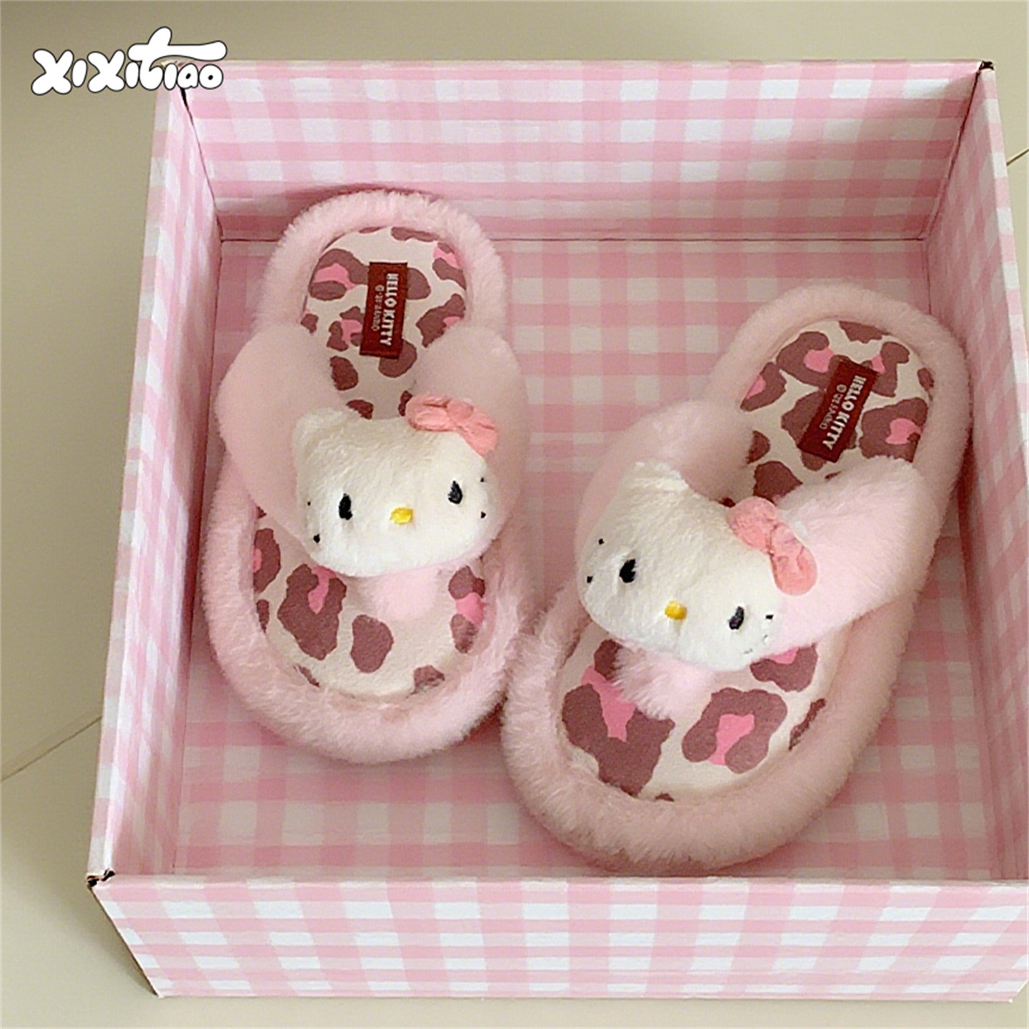 细细条 ins甜美正版HelloKitty毛毛人字拖百搭防滑秋冬季女士拖鞋
