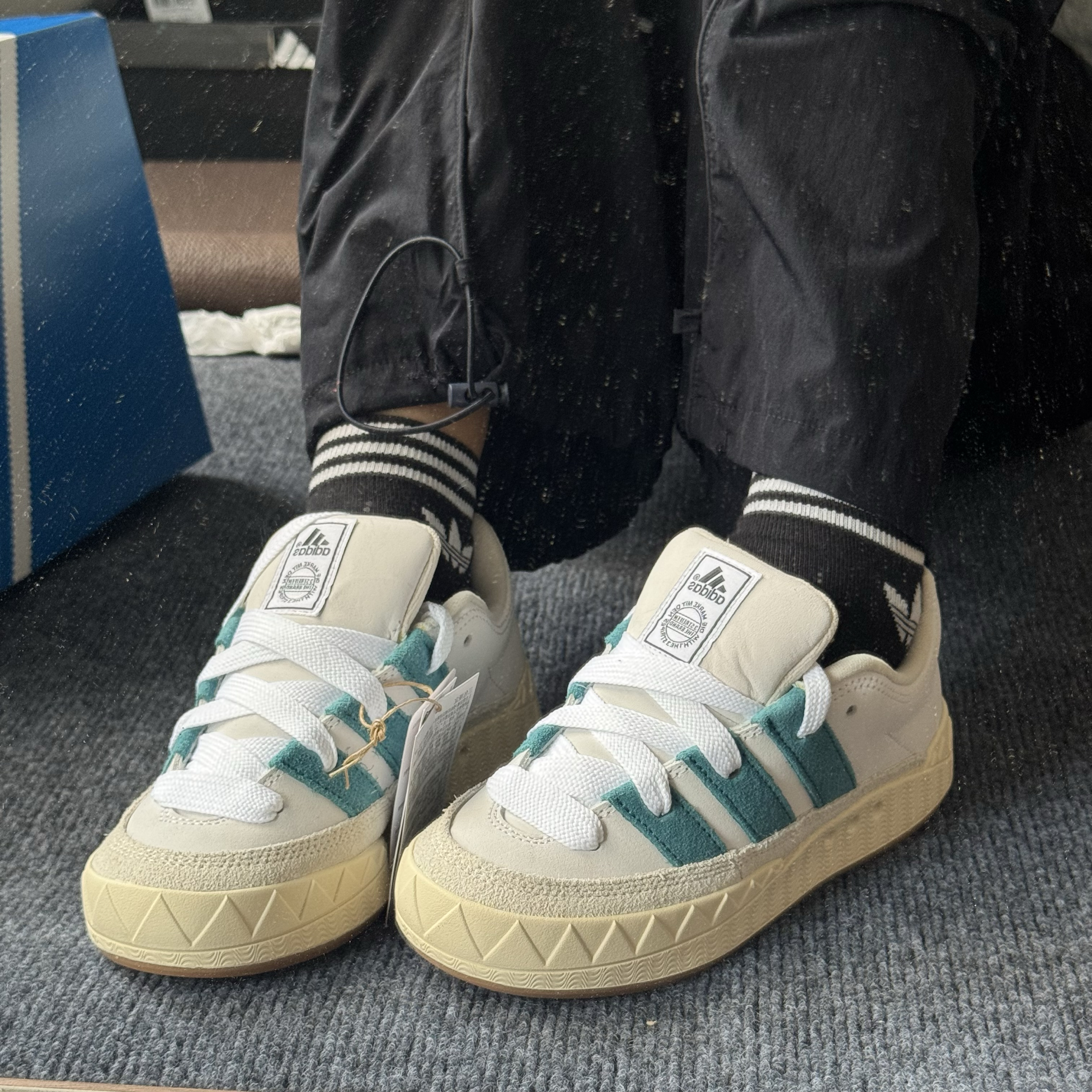 Adidas阿迪达斯三叶草 adimatic 男女同款运动鞋鲨鱼面包鞋ID3935