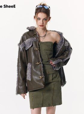 Vone SheeE 辣妹2025新款穿搭 两面穿飞机扣皮毛一体外套女冬季