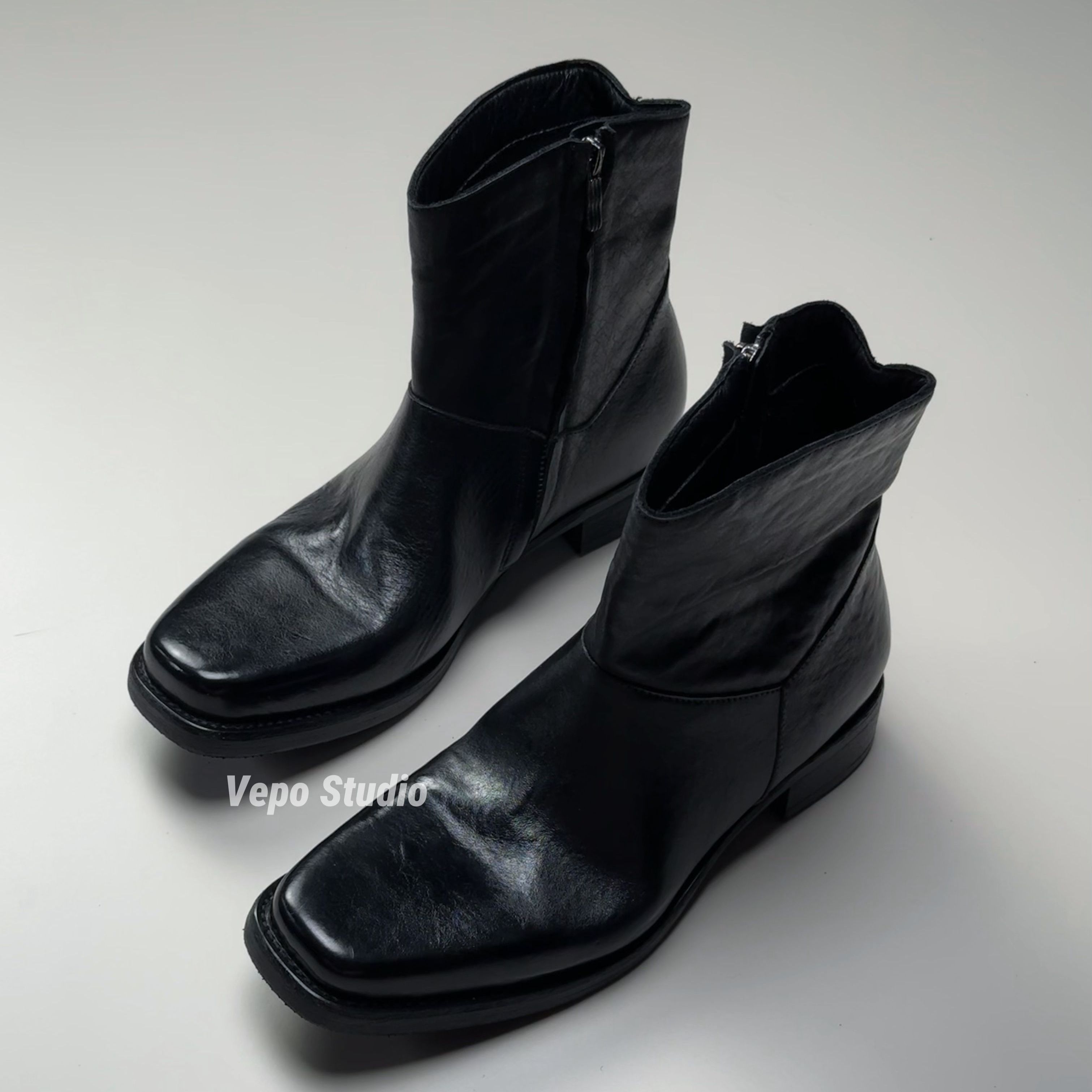 暗黑先锋感方头切尔西短靴