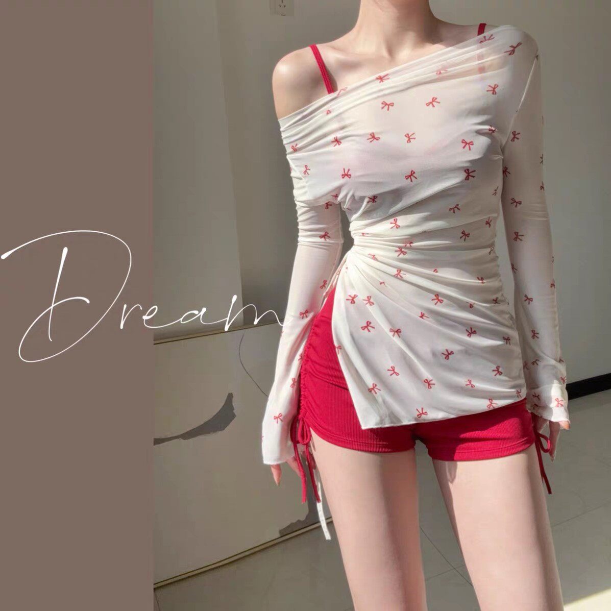 2026新款泳衣女性感纯欲辣妹气质长袖挂脖罩衫比基尼分体绑带聚拢