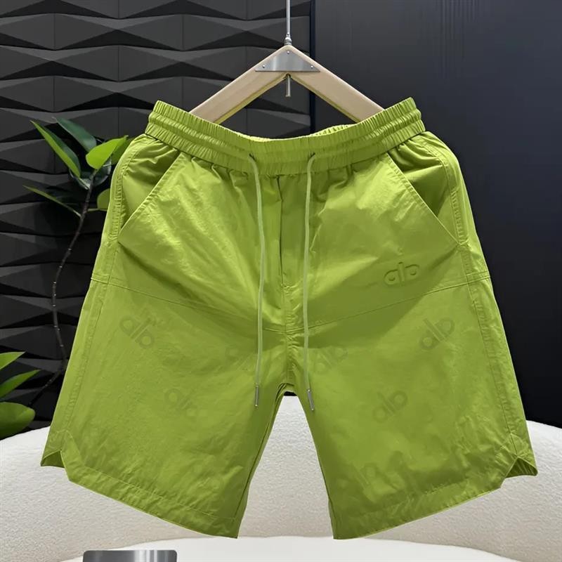 师凯服饰夏季免烫纯色男士速干打孔G设r计感百搭潮流运动休闲短裤