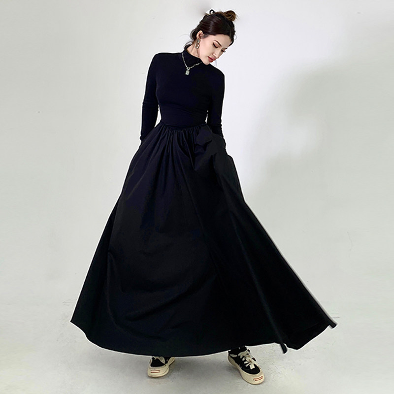 野屋yeu  出现瞬间就惊艳一众的感觉到位了  高领散裙