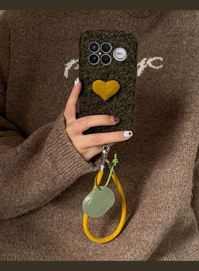 ins风橄榄绿爱心适用小米红米k90promax手机壳k80挂件k70pro秋冬k60e至尊版k50毛绒turbo4软3/k40s/k30i/12x