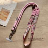 The widened integrated outdoor sports mobile phone lanyard is adjustable. The shoulder strap can be carried diagonally. It can be hung around the neck. The double-head buckle is anti-theft and does not tighten the shoulder. The wide anti-loss and anti-theft shoulder strap is padded. It is exquisite, high-end and sturdy thumbnail 8