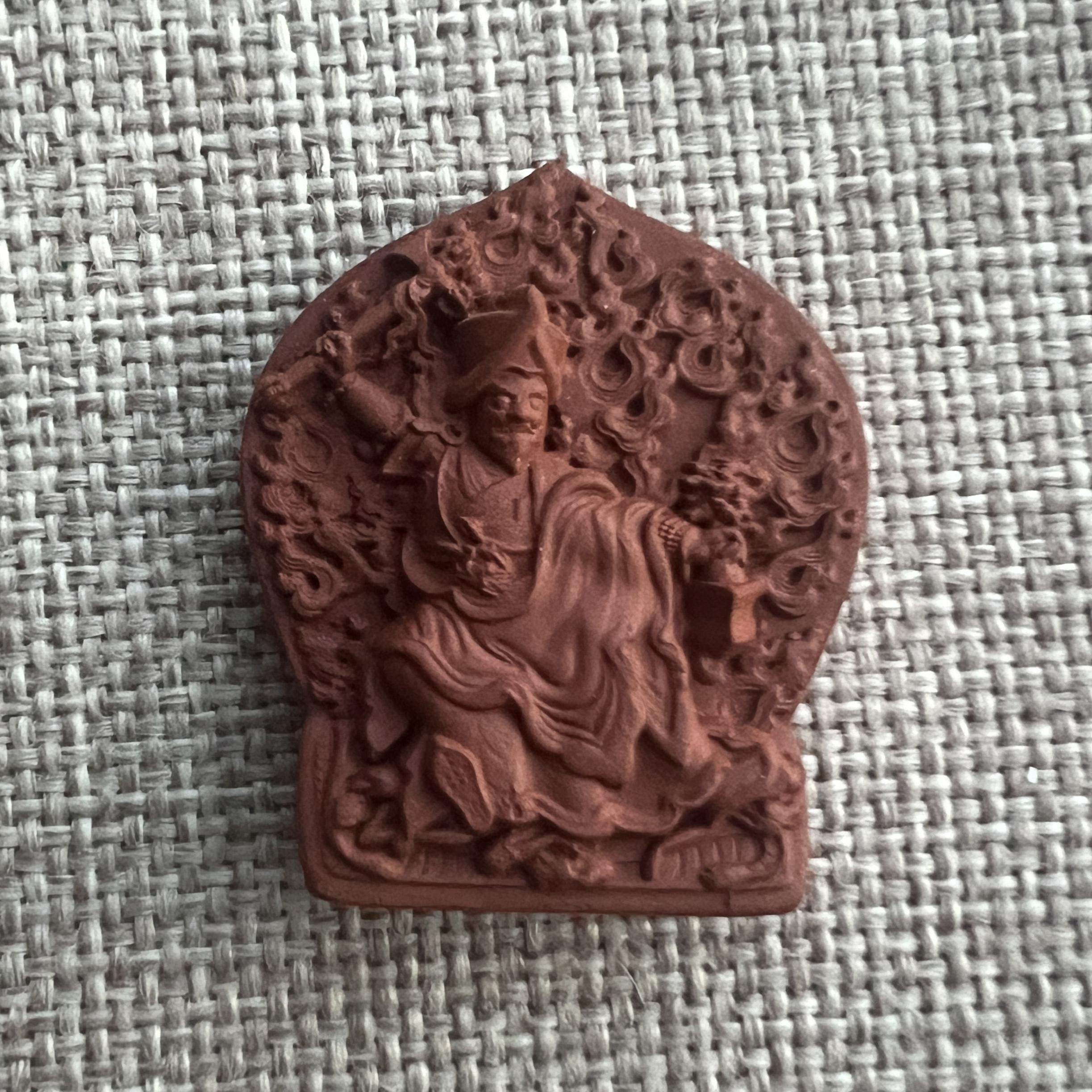 手工制作 三十二世萨迦法王 陶土烧制擦擦 小佛像