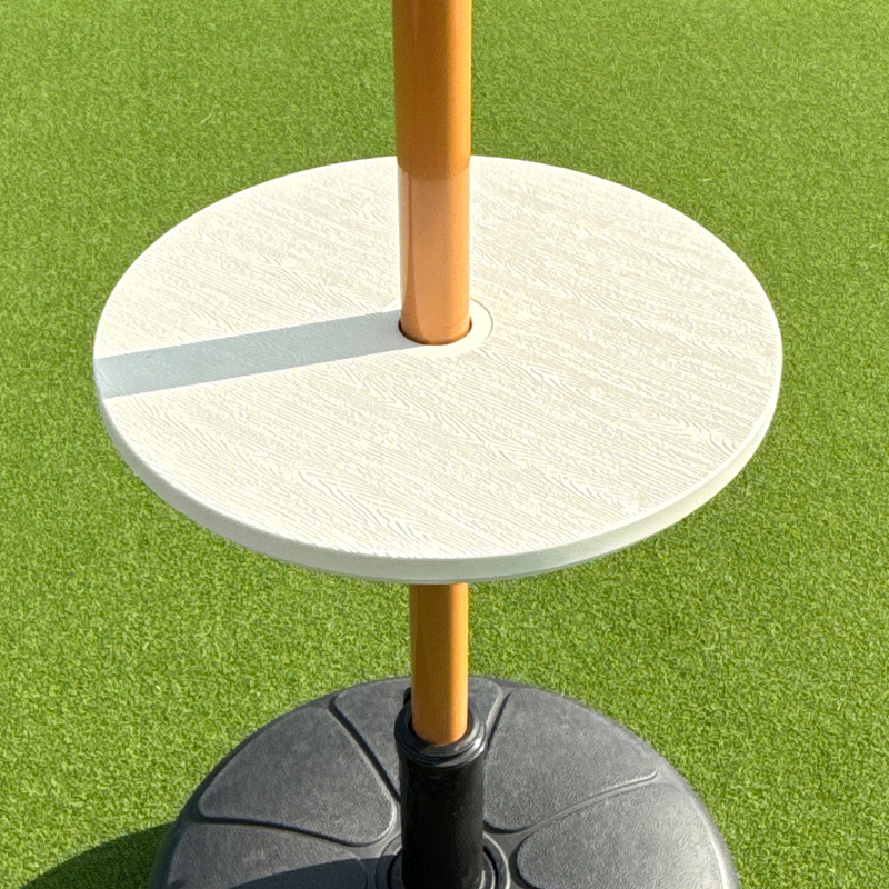 白色桌面板配中柱太阳伞