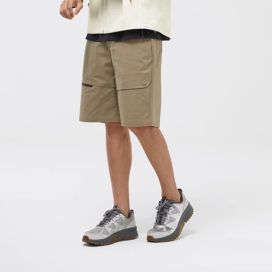 常规版型，满足日常穿搭需求