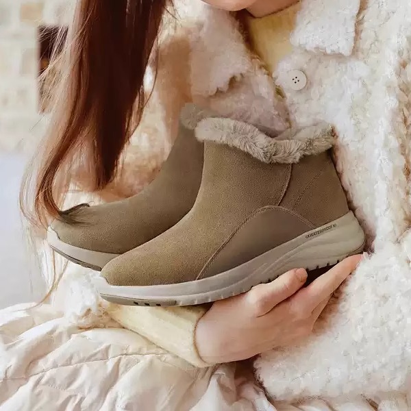 ULTRA GO中底材质带来良好的缓震效果