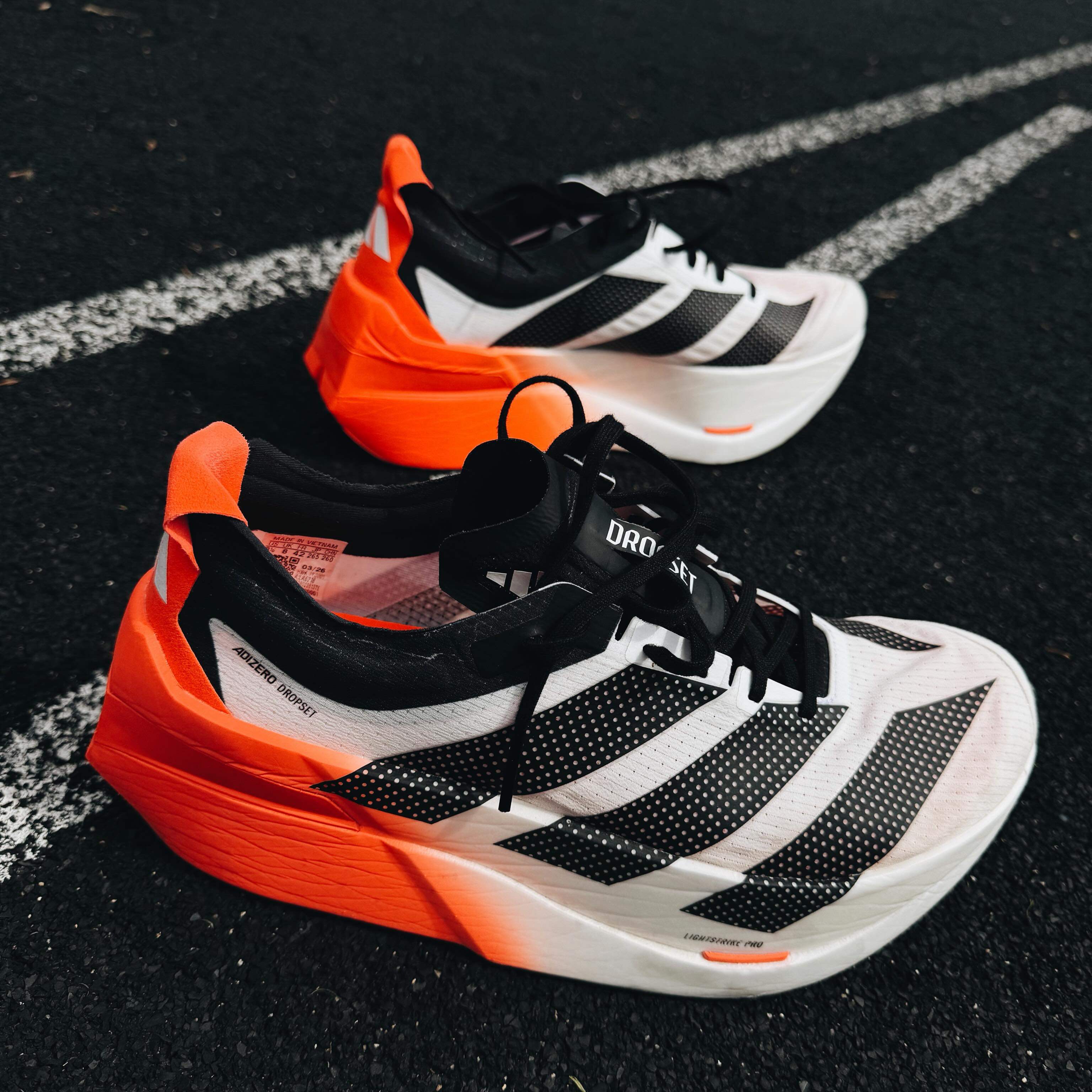 adidas Adizero Dropset Elite is a new professional marathon running shoe for men