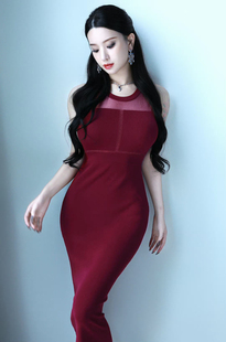 孙智惠「波尔多红美人瓶」圆领无袖包臀网纱拼接针织连衣裙
