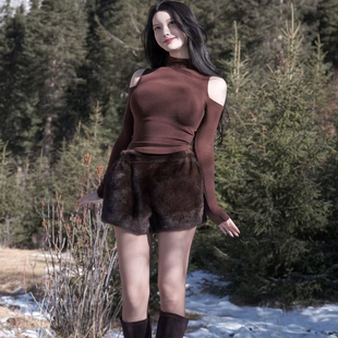 孙智惠zs「心动日常」秋冬新款优雅半高领加绒露肩针织打底衫