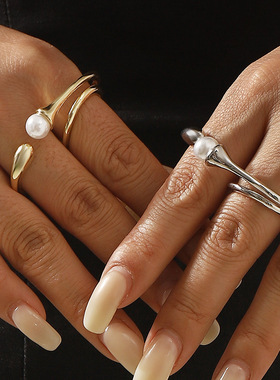 简约个性潮流小众设计感高级轻奢