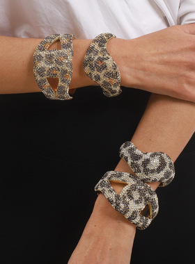 B3500跨境时尚潮流不规则满钻手