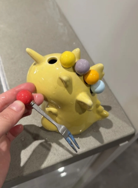 哦吼这么可爱的水果叉是谁在用啊