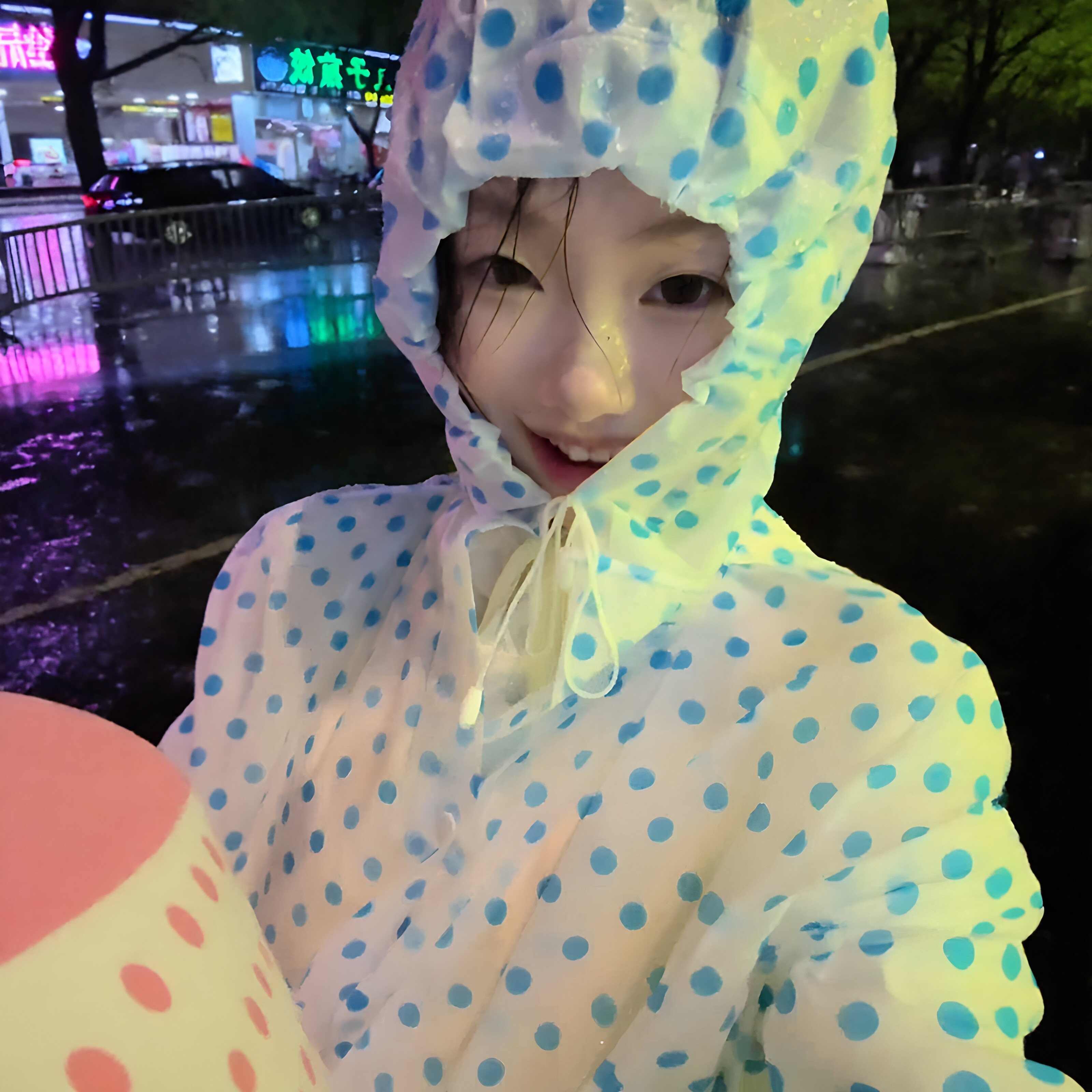 甜美可爱风波点连帽雨衣女防晒外套设计感小众雨披便携全身防雨