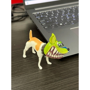 【上班手办】变相怪杰小狗工位摆件客厅装饰搞怪解闷电影周边模玩