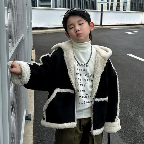男童皮毛一体外套儿童连帽皮衣冬