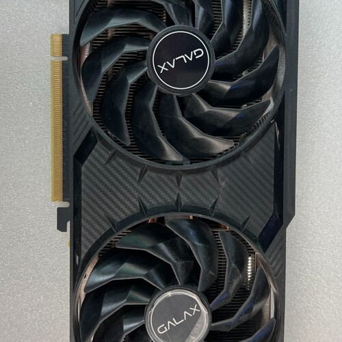 议价影驰RTX4070S 12g 成色一般，灰尘有点多，一共四张