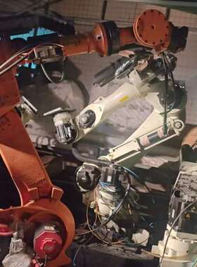 议价2000ib210f机器人两套打包一起便宜出[超便宜]