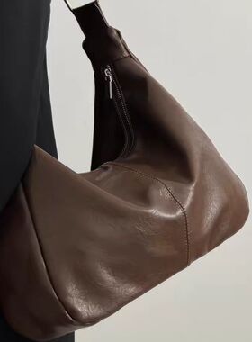 美拉德复古超火单肩包女2025新款斜挎包软皮大容量百搭单肩托特包