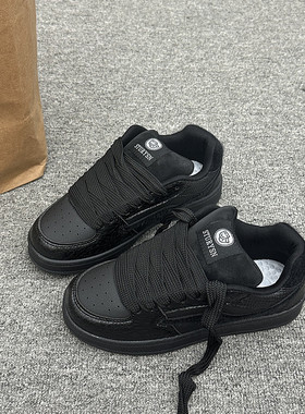 鞋子女黑色厚底情侣港风面包鞋ins新款运动学生百搭原创休闲板鞋