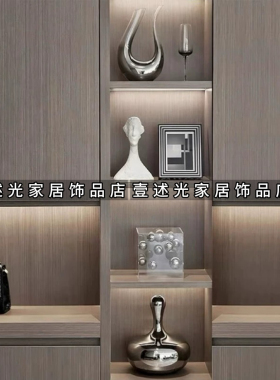 现代轻奢样板间高级感入户玄关装饰摆件酒杯相框搭配软装组合摆设