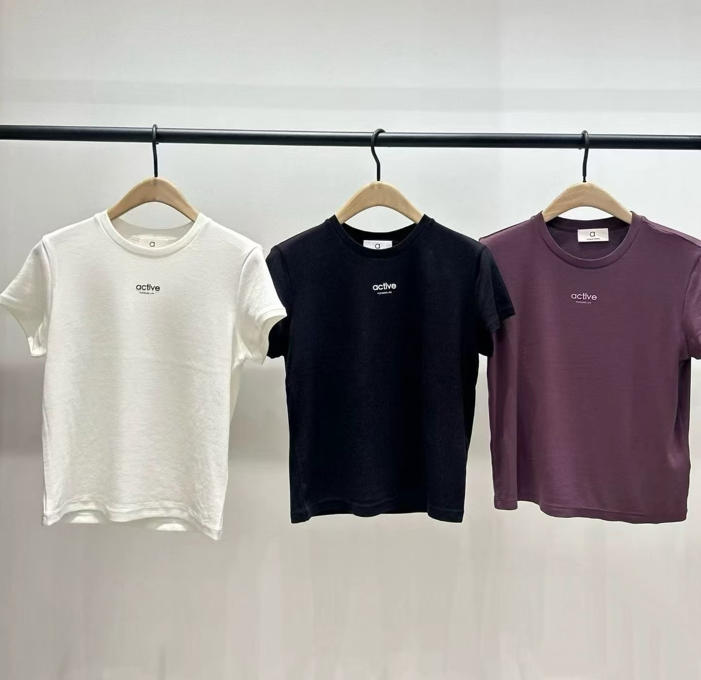 【a系列】正品正肩T恤2026夏新品天丝醋酸短款MBF2TEE007