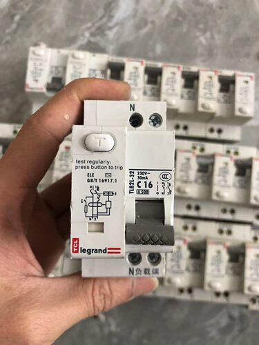 原装罗格朗TLB2L-32漏保空气开关 C16  16A与C20  20A 成色新