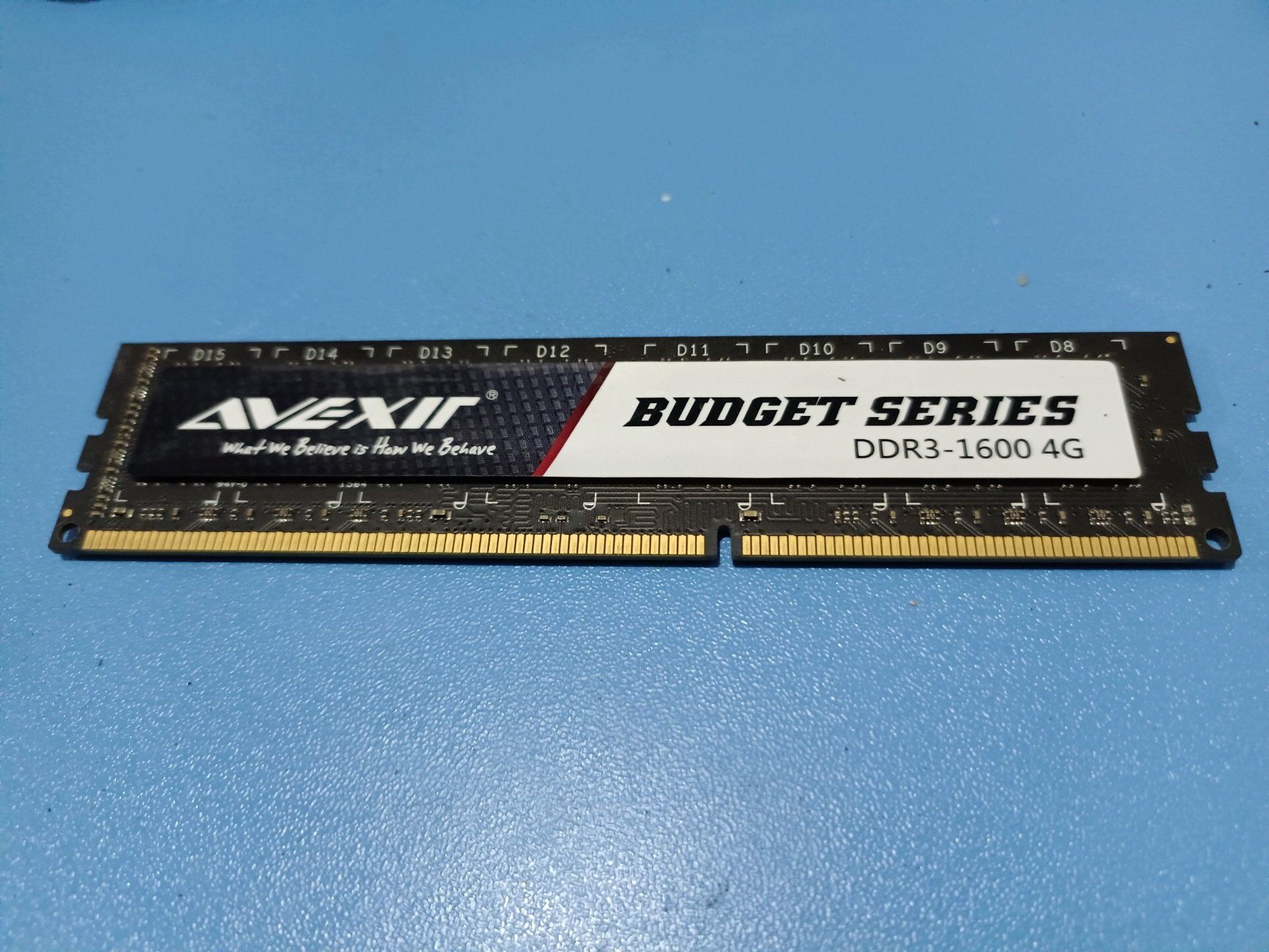 宇帷 圣创雷克 4G DDR3代 1600 台式机内存条 售议价