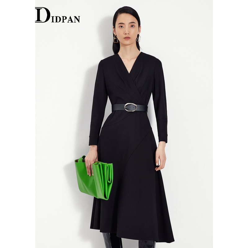 IDPAN高级感不对称显瘦连衣裙