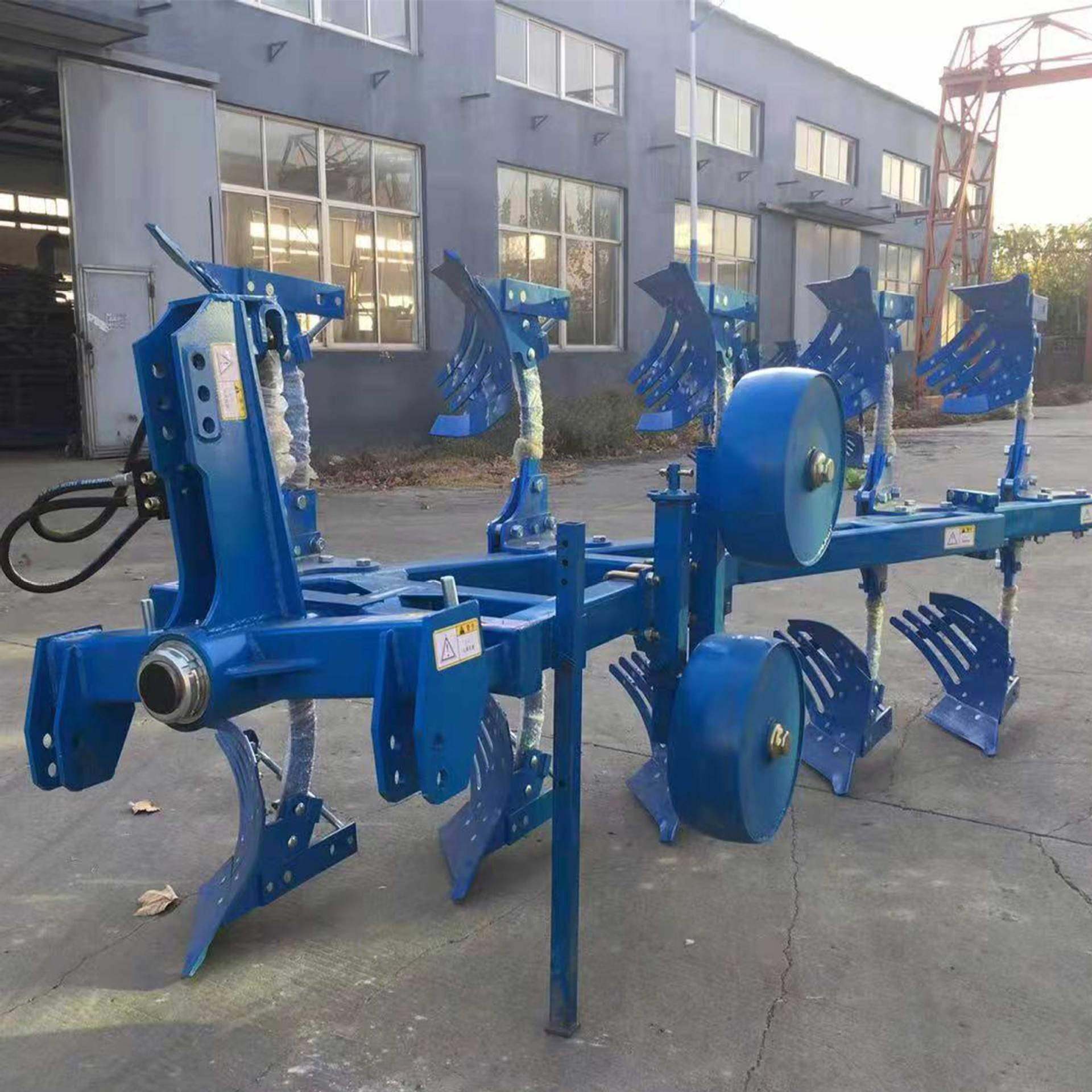 农业土壤耕种机械四轮拖拉机带翻转犁栅条翻转犁液压翻转犁,农机/农具/农膜,耕种机械/微耕机/开沟机,淘宝优惠券,粉丝福利购,淘宝优惠卷