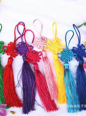 红色喜庆中国结流苏挂件