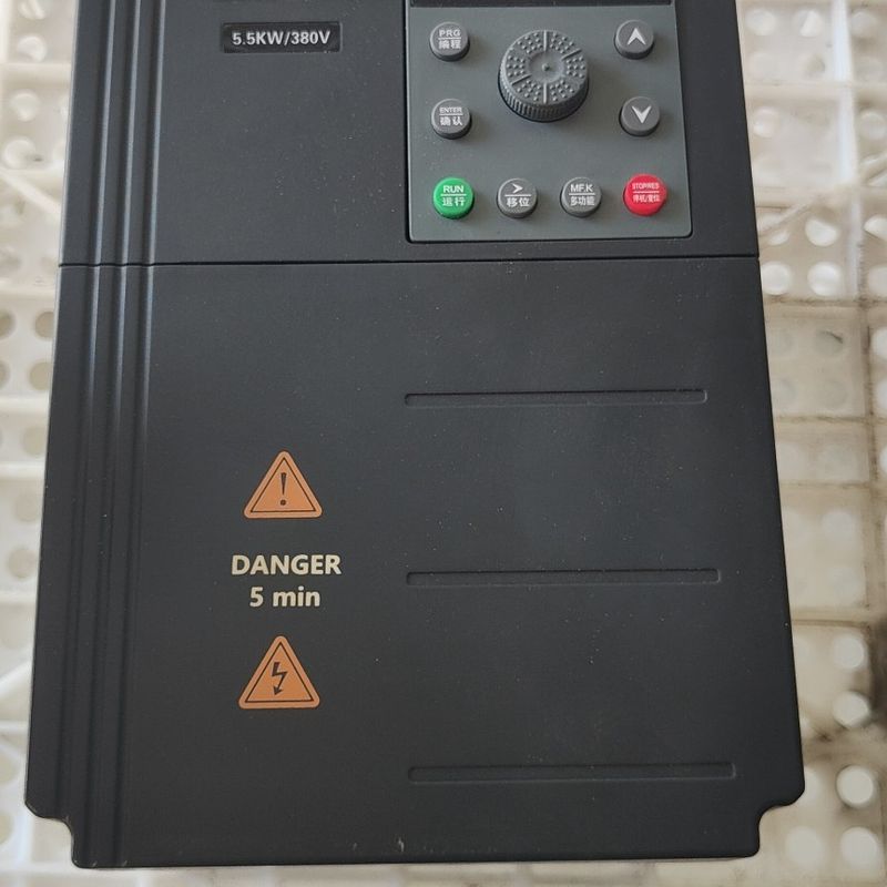 中泰威变频器LC400E-5R5G/7R5P 5.5KW 3图片