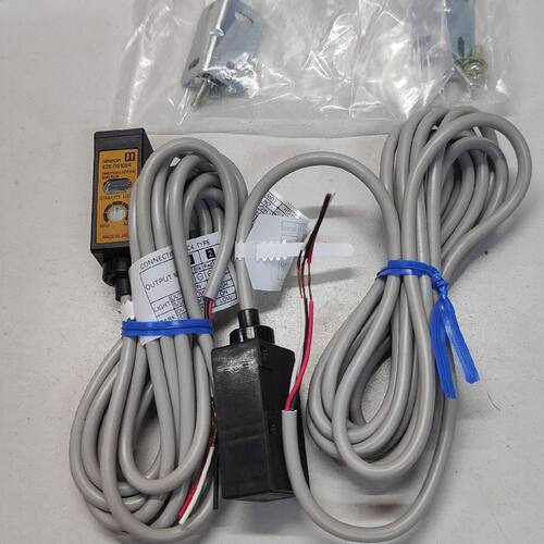 龙光电传感器 E3S-DS10E4